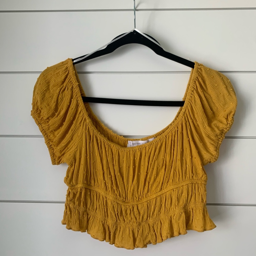 Crop mustard top
